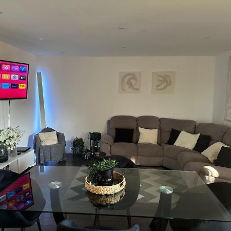 Location De Chambre Privee Dans Residence Prive, Jardins Et Parking Gratuit 1 Min To Tramway Et 9 Min De Centre-Ville, Accessibilite A Plusieurs Transports Niza Exterior foto